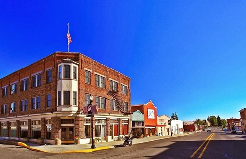 Condon Hotel | Historic Hotel Condon