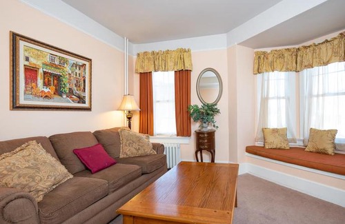 Condon Hotel | Historic Hotel Condon
