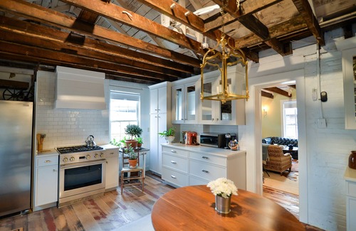 Woodward Heights Cottage | Historic JC Cock House - Downtown Lexington KYnn