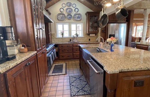 Fredericksburg House | Historic Luxury Estate - Heated Pool, Hot Tub, Fire Pit & Pool Table for 13