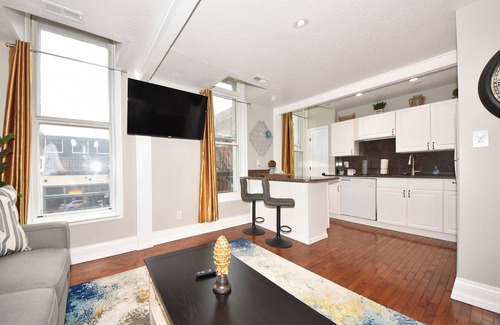 St. Charles Apartment | Historic Main Street Heritage Retreat