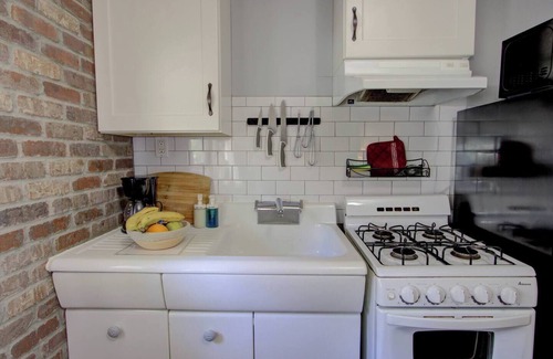 Midtown Apartment | Historic Midtown Getaway | Close to Beale