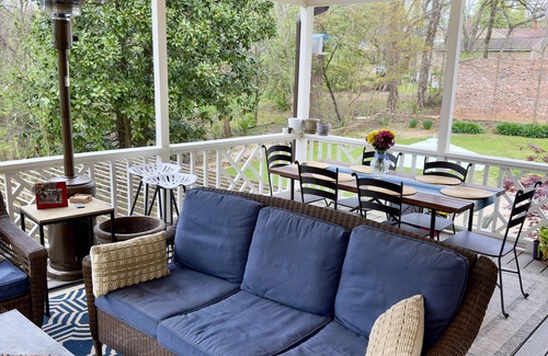 Oxford House | Historic Neighborhood-Quaint Street near Faulkner Woods-Walk to Square/Grove!