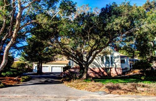 Petaluma House | Historic Petaluma Vacation Rental on Vintage Farm!