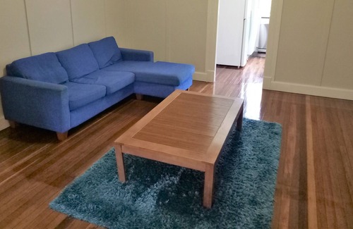 Ashgrove House | Historic Queenslander with parking and free WiFi