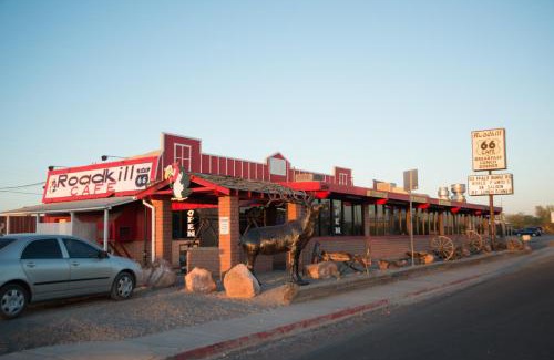 Seligman Hotel | Historic Route 66 Motel