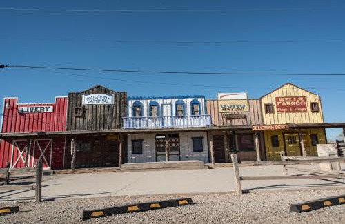 Seligman Hotel | Historic Route 66 Motel