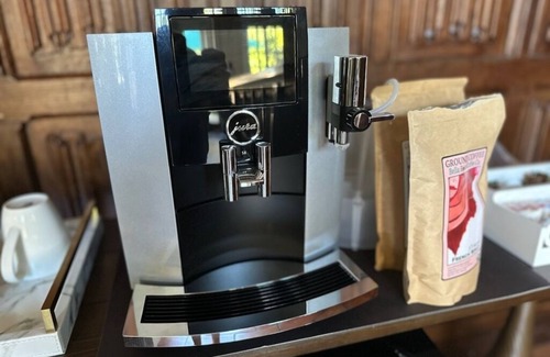 Santa Rosa House | Historic Stonehouse: The Perfect Santa Rosa Escape