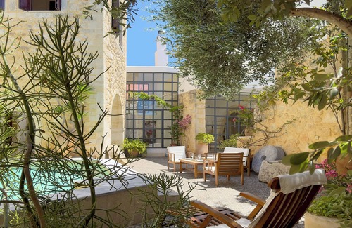 Maroulas Villa | Historic Venetian listed building of 540m2, IDEAL FOR FAMILY EVENT & RETREATS