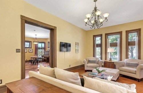 Lafayette Square House | Historic Victorian | Lafayette Square | 2 Bedroom