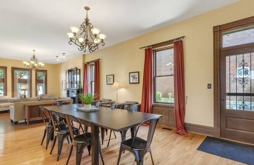 Lafayette Square House | Historic Victorian | Lafayette Square | 2 Bedroom