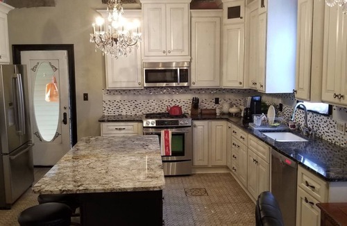 Sioux Falls Bed & Breakfast | Historic Victorian Inn East Loft