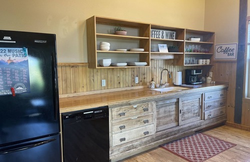 Westcliffe Apartment | Historic Westcliffe Outpost Penthouse Apt 2bed/2bath