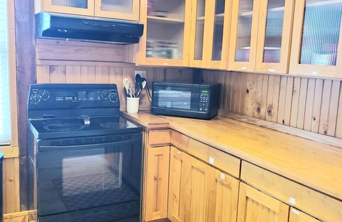 Westcliffe Apartment | Historic Westcliffe Outpost Penthouse Apt 2bed/2bath