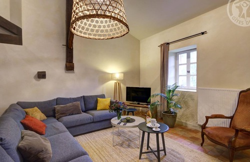 Sainte-Croix-en-Jarez Cottage | Historical Gîte with Wifi and pets allowed in Sainte-Croix-en-Jarez