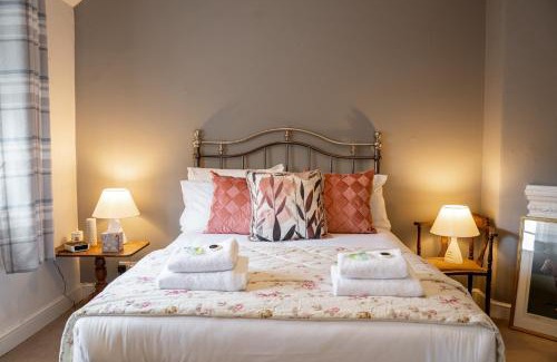 Chester House | Historical 2 bed cottage - Chester centre - For 4