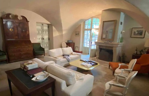 Montpeyroux House | Historical monument listed house, garden & swimming pool close to vineyards