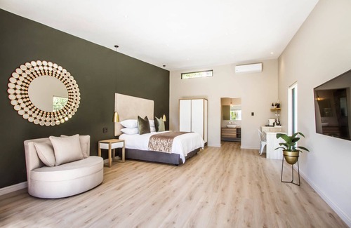 Oudtshoorn House | Hlangana Lodge