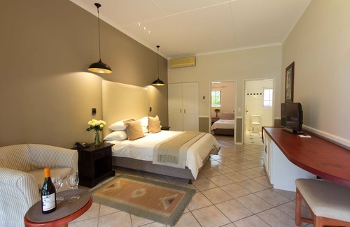 Oudtshoorn House | Hlangana Lodge