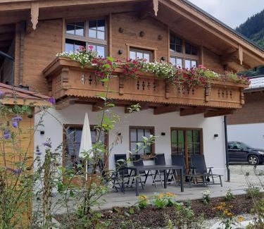 Rauris Apartment | Hochalmbahnen Chalets Rauris 1-07 WE1 Maislaufeldweg 1f EG
