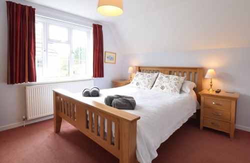 Walberswick Cottage | HOIST COTTAGE, WALBERSWICK, family friendly in Walberswick