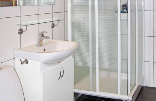 Asarum House | Hoka Villan by Interhome