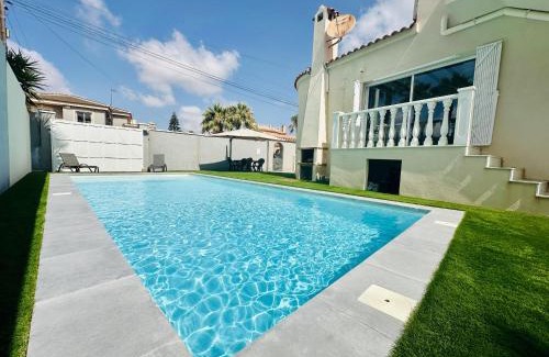 La Siesta Villa | Hola Casita