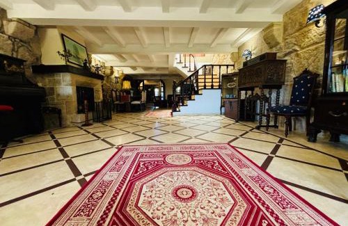 Sabaris Villa | Holibai, O Canizo, Retroceder En La Historia Y El Tiempo