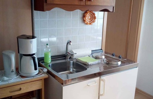 Klausdorf Apartment | Holiday apartment with garden, directly in crane's staging area