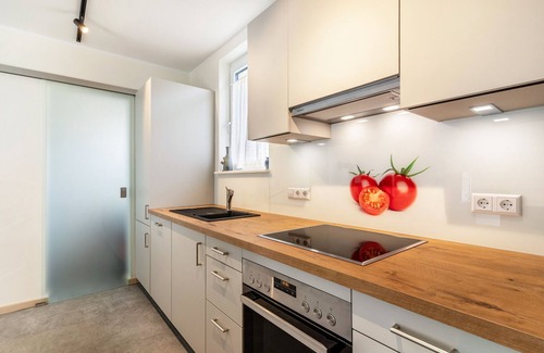 Zell am Harmersbach Apartment | Holiday Apartment 'Im Rosengarten 2' with Mountain View, Private Terrace and Wi-Fi