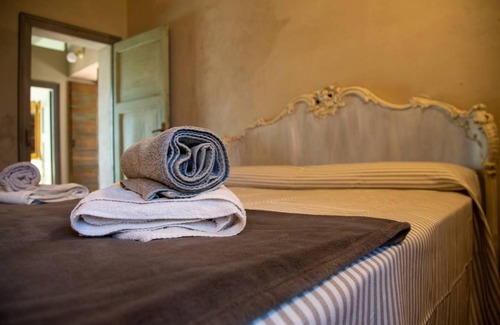 Vaprio d'Agogna Apartment | Holiday apartment Vaprio d'Agogna for 1 - 6 persons with 2 bedrooms - Castle