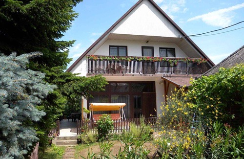 Balatonboglar Apartment | Holiday apartment with Wi-Fi and air conditioning