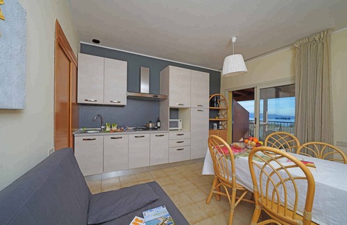 Villaggio Sanghen Apartment | Holiday apartment with outdoor pool on Lake Garda