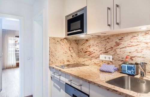 Seefeld in Tirol Apartment | Holiday Apartment "Haus Excelsior Top 20" with Mountain View, Balcony & Wi-Fi
