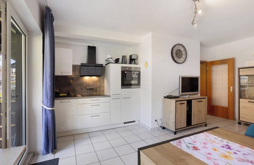 Stryck Apartment | Holiday Apartment Schanze Willingen with Shared Garden, Balcony and Wi-Fi