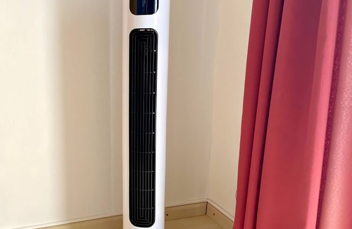 Waggershausen Apartment | Holiday Apartment 'Friedrichshafen' with Shared Garden, Balcony and Wi-Fi