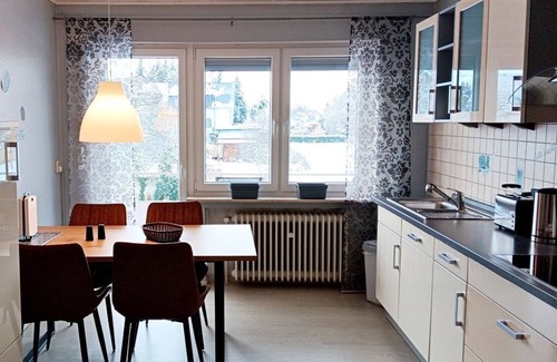 Wallersheim Apartment | Holiday Apartment 'Abendsonne Upper Floor with Balcony' with Wi-Fi