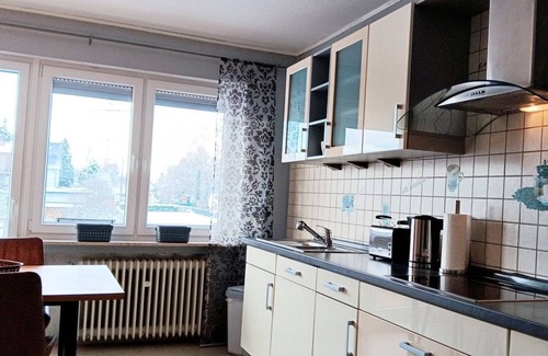 Wallersheim Apartment | Holiday Apartment 'Abendsonne Upper Floor with Balcony' with Wi-Fi