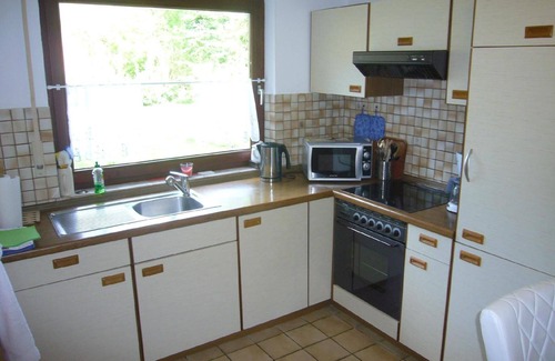 Sellstedt Apartment | Holiday apartment also suitable for workers, centrally located and with a terrace