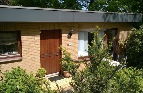 Sellstedt Apartment | Holiday apartment also suitable for workers, centrally located and with a terrace