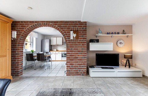 Norddeich Apartment | Holiday Apartment Alter Deich with Private Terrace, Private Garden and Wi-Fi
