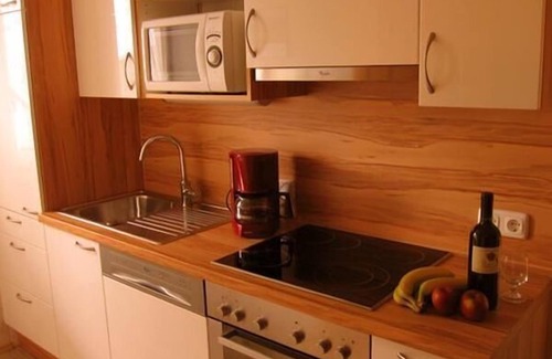 Wildermieming Apartment | Holiday Apartment in Wildermieming with Private Parking and Mountain View