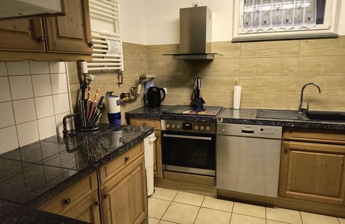 Moehnesee Apartment | Holiday Apartment 'Auszeit Am See' with Shared Pool, Shared Terrace and Wi-Fi