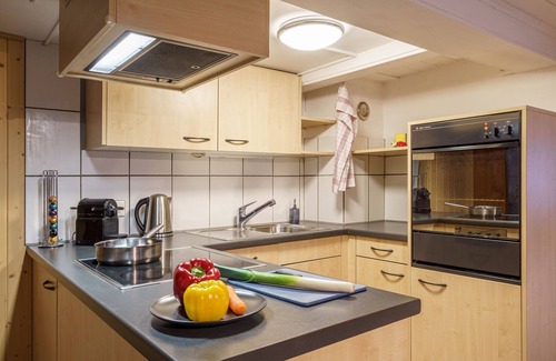 Brienz Apartment | Holiday apartment Brienz BE for 1 - 6 persons with 4 bedrooms - Historical building
