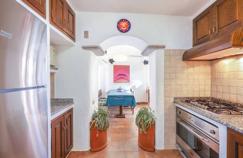 Tiriddo House | Holiday Apartment "Corbezzoli" with Sea View, Wi-Fi, Balcony, Garden & Terrace