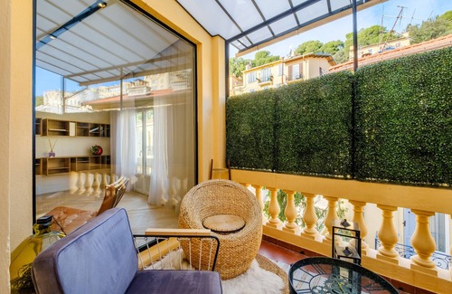 Beausoleil Apartment | Holiday Apartment 'De luxe Bluesky' with Terrace, Balcony & Wi-Fi