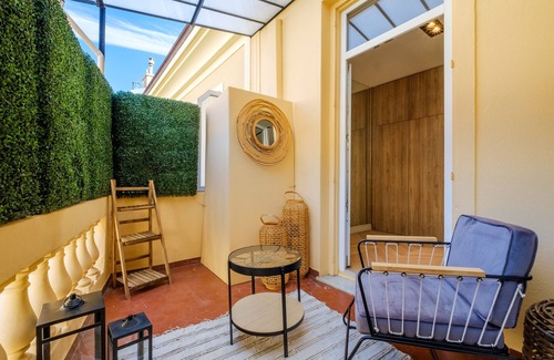Beausoleil Apartment | Holiday Apartment 'De luxe Bluesky' with Terrace, Balcony & Wi-Fi