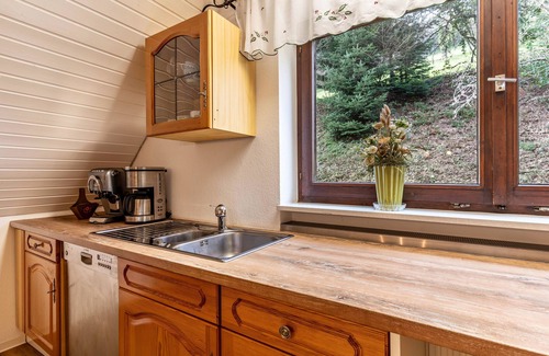 Gengenbach Apartment | Holiday Apartment Dora with Shared Garden, Balcony and Wi-Fi