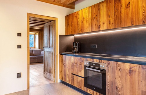 San Genesio Atesino Apartment | Holiday Apartment Egger an der Lahn - Nonno with Mountain View, Terrace and Wi-Fi