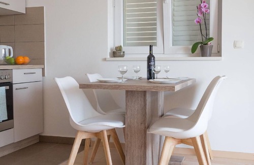 Dobropoljana Apartment | Holiday apartment Dobropoljana for 1 - 4 persons with 2 bedrooms - Holiday apartment in one or multi